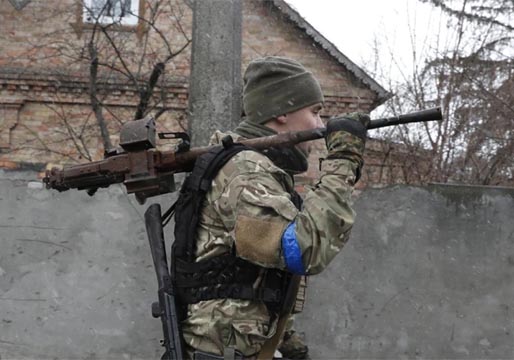 Ucrania: Aprobados los 500 millones para rearmar al país