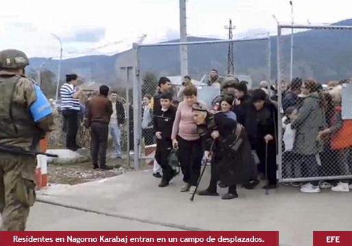 Armenios desplazados de Nagorno Karabaj llegan a Armenia