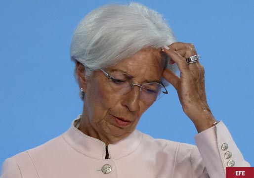 Los tipos de interés se mantendrán altos, afirma Lagarde